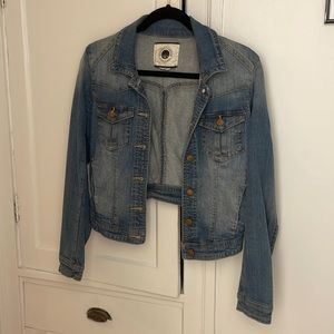 Cropped denim jacket